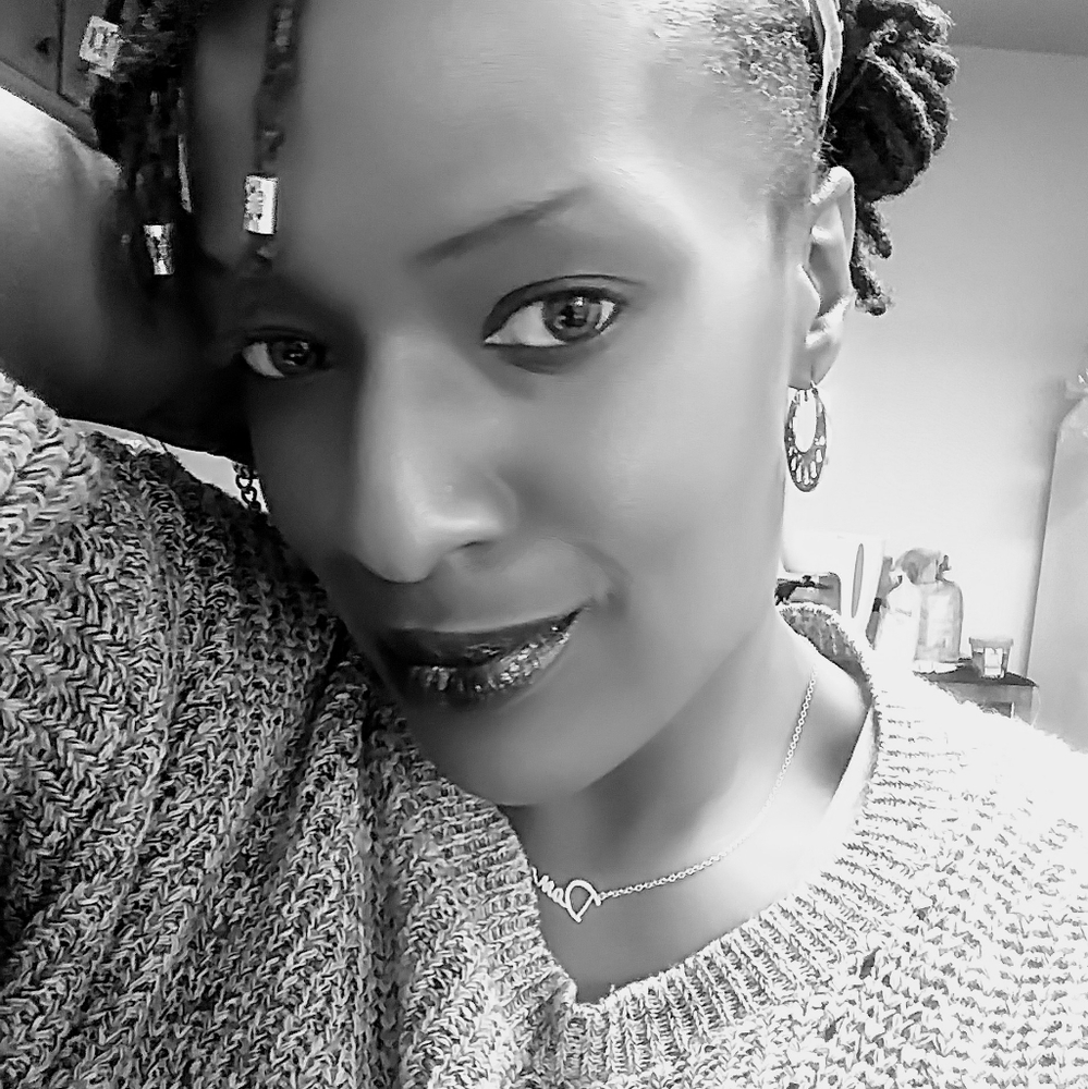 Meet your Posher, Dana